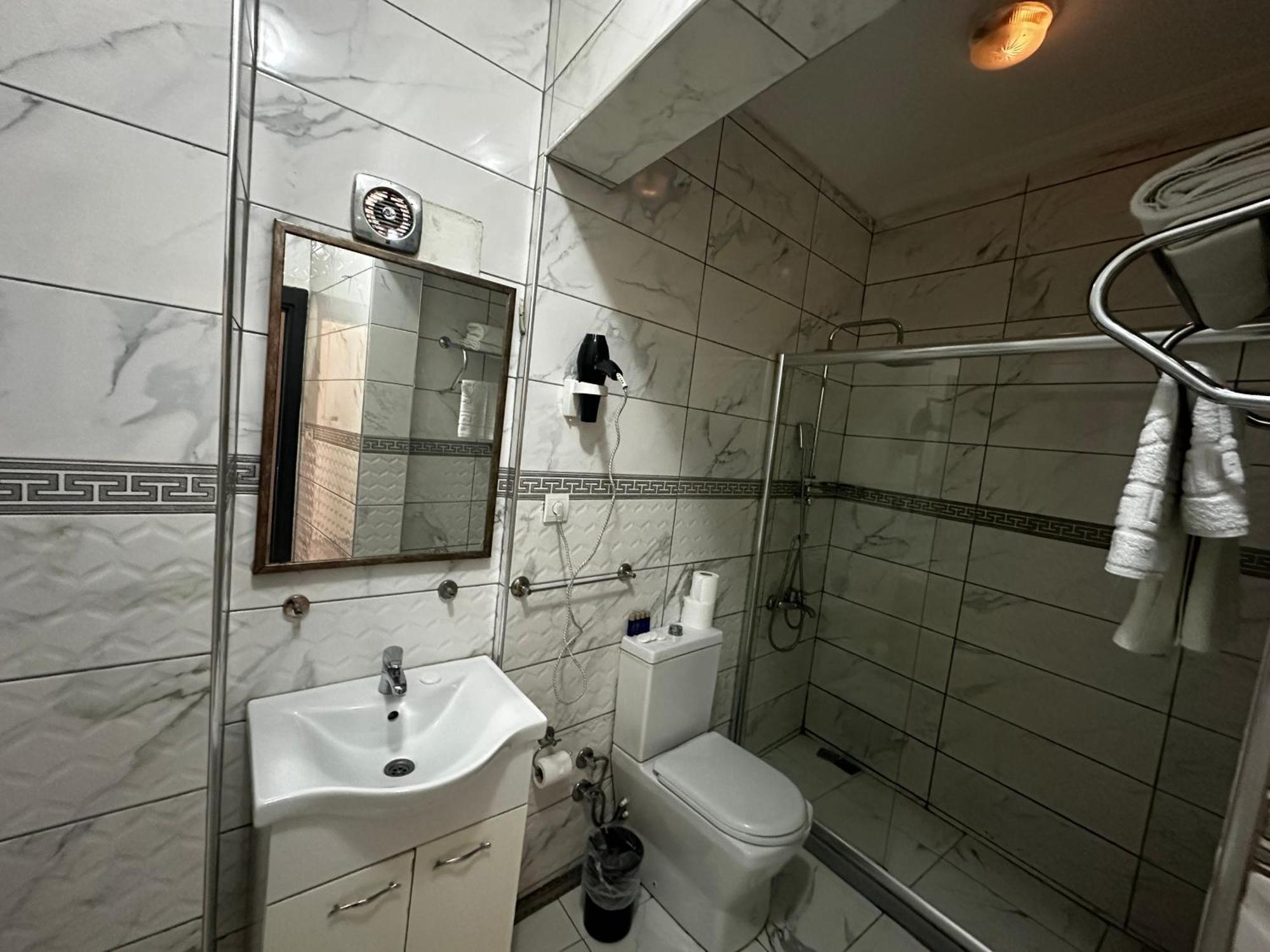 Taksim Green Star Hotel Istanbul Bagian luar foto